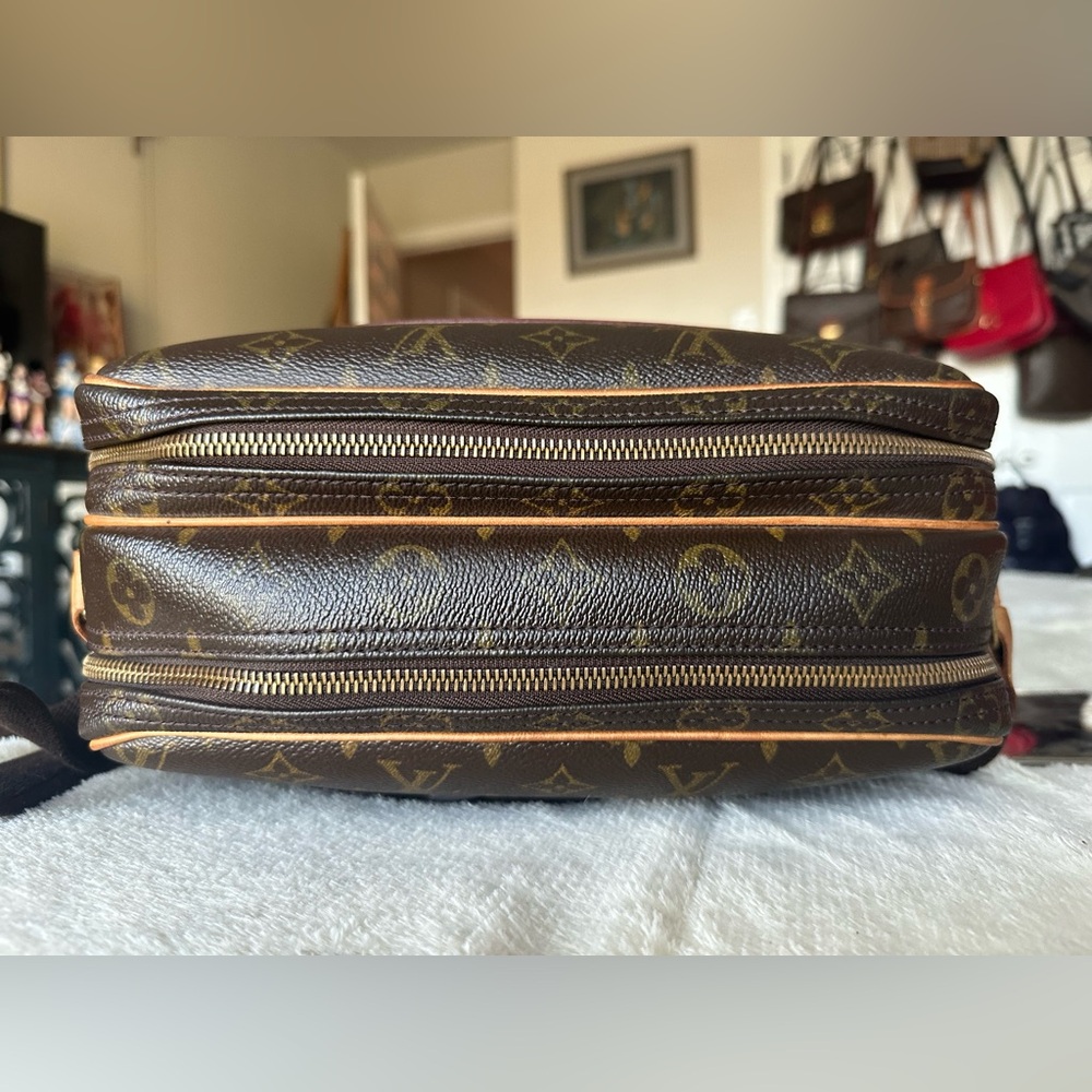 Louis Vuitton Monogram Reporter PM - Picture 7 of 16